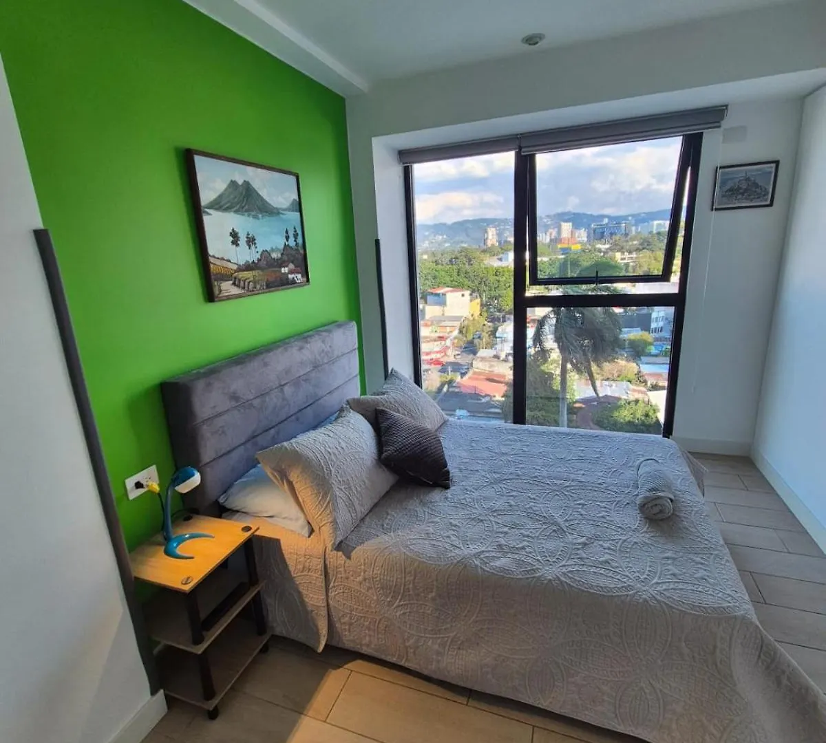 Quo Z4 Alojamiento Completo 3 Habitaciones 3 Banos Guatemala City Guatemala